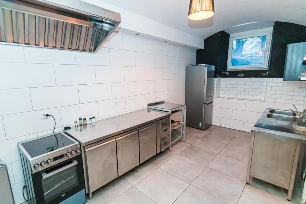 Exclusive Man Cave Apartament *